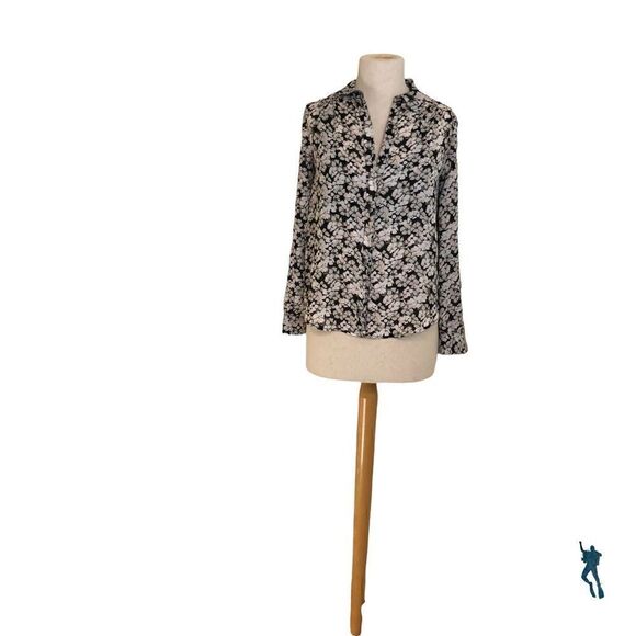 ELLE multi colored blouse. SMALL - Picture 2 of 7